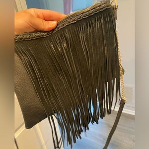 FREE fringe crossbody w/ ANY PURCHASE! 🎁